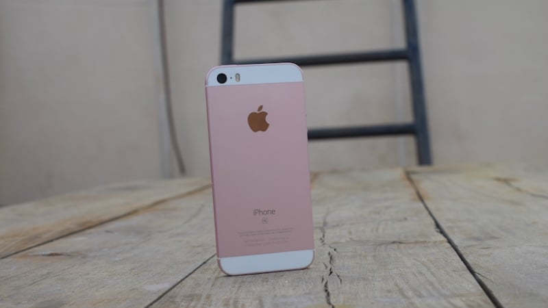 apple-revenue-lowering-q1